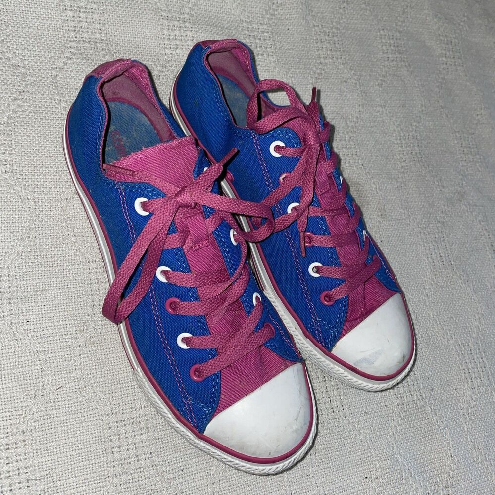 Converse Women’s Casual Sneakers Size 8 M Blue Canvas Going Out Party Fun